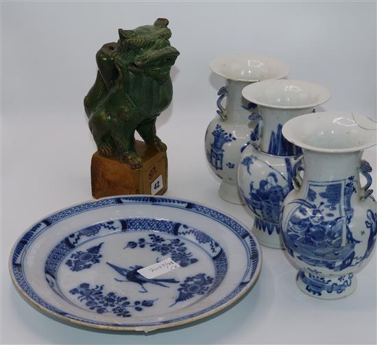 3 x blue and white Chinese vases, Kylin and Delft plate(5)